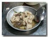 山羊の脳みそ　煮込み後