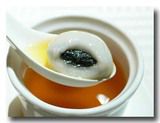 ごま餡入り白玉