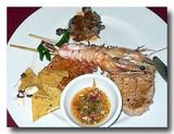 クンパオ（エビ焼き）などグリル盛り合わせ