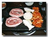 サムギョプサル　豚の三枚肉の焼き肉　餅つつみの店