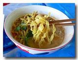 カオソーイ　チェンマイ風カレーラーメン