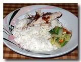 ご飯の上に乗ったイカン（魚）　バンダ島