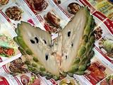 鳳梨釈迦を割ったところ