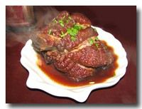 龍蹄 豚の太股の醤油煮込み