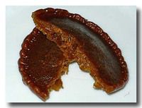 チュチュ chu-chu 黒米粉の揚げパンケーキ 割った断面