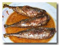 イカン・ゴレン・ケチャップ 揚げ魚の醤油煮