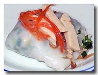 タイ風韮饅頭 カノム・グイチャイのポークソーセージ添え